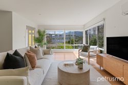 3 Rose Bay Esplanade, Rose Bay TAS 7015, Australia