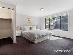 165 Roslyn Ave, Blackmans Bay TAS 7052, Australia