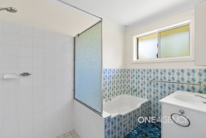 16 Salisbury Dr, Nowra NSW 2541, Australia