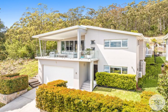 20 Saratoga Ave, Corlette NSW 2315, Australia