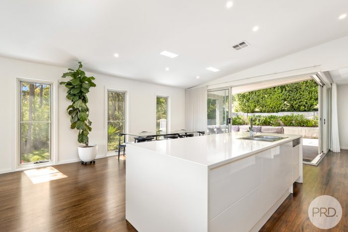 20 Saratoga Ave, Corlette NSW 2315, Australia