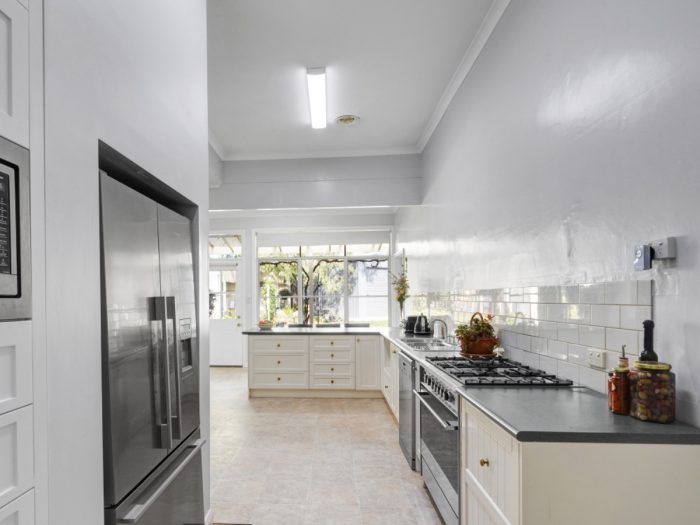 7 Shakespeare St, Hamilton VIC 3300, Australia