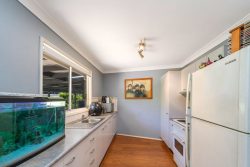 1 The Knoll, Jilliby NSW 2259, Australia