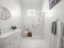 5 Thompson St, Hamilton VIC 3300, Australia