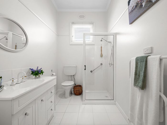 5 Thompson St, Hamilton VIC 3300, Australia