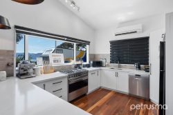 52 Toffolis Rd, Claremont TAS 7011, Australia