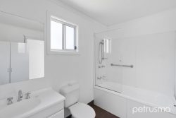 52 Toffolis Rd, Claremont TAS 7011, Australia