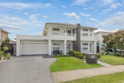 13 Torquay St, Greenhills Beach NSW 2230, Australia