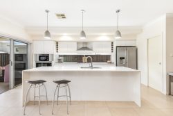 13 Torquay St, Greenhills Beach NSW 2230, Australia