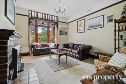 25 Tower Rd, New Town TAS 7008, Australia