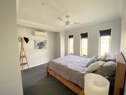 38 Trader Cres, Cannonvale QLD 4802, Australia