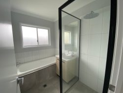 38 Trader Cres, Cannonvale QLD 4802, Australia