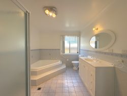 21 Trafalgar St, Young NSW 2594, Australia