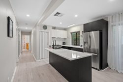 7 Wakefield Ave, Morphett Vale SA 5162, Australia