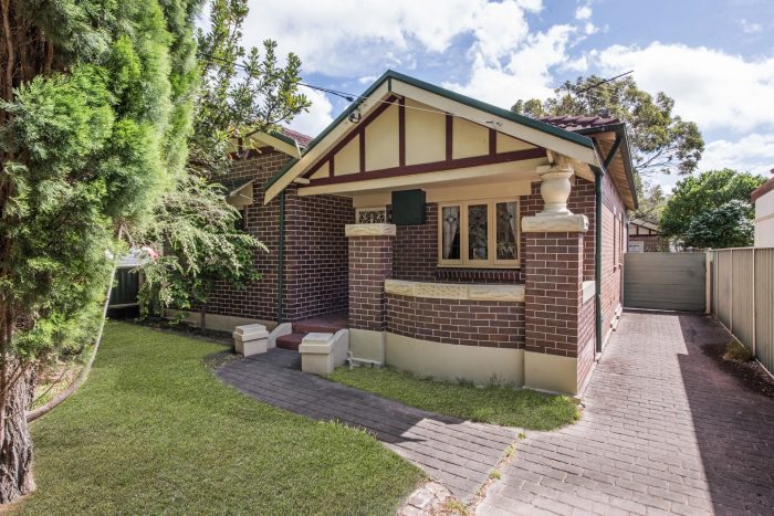 32 Warburton Parade, Earlwood NSW 2206, Australia
