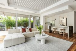 8 Warra St, Toorak VIC 3142, Australia