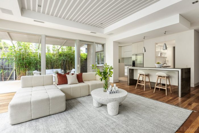 8 Warra St, Toorak VIC 3142, Australia