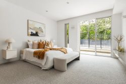 8 Warra St, Toorak VIC 3142, Australia
