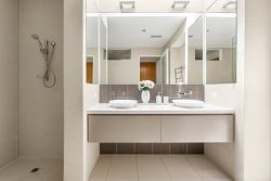 8 Warra St, Toorak VIC 3142, Australia