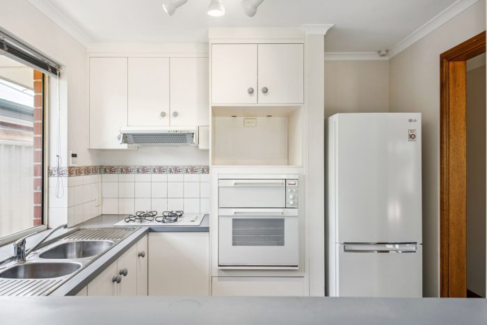 28 Windlass Square, Seaford Rise SA 5169, Australia