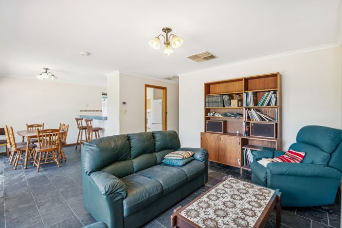 28 Windlass Square, Seaford Rise SA 5169, Australia