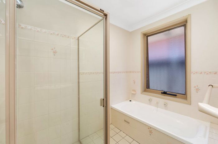 182 Woodbury Park Dr, Mardi NSW 2259, Australia