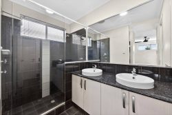 107 Glasshouse Dr, Banksia Grove WA 6031, Australia