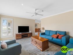 37A Chelmsford Rd, Charmhaven NSW 2263, Australia
