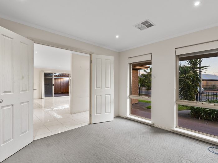 5 Aft Ct, Seaford Meadows SA 5169, Australia
