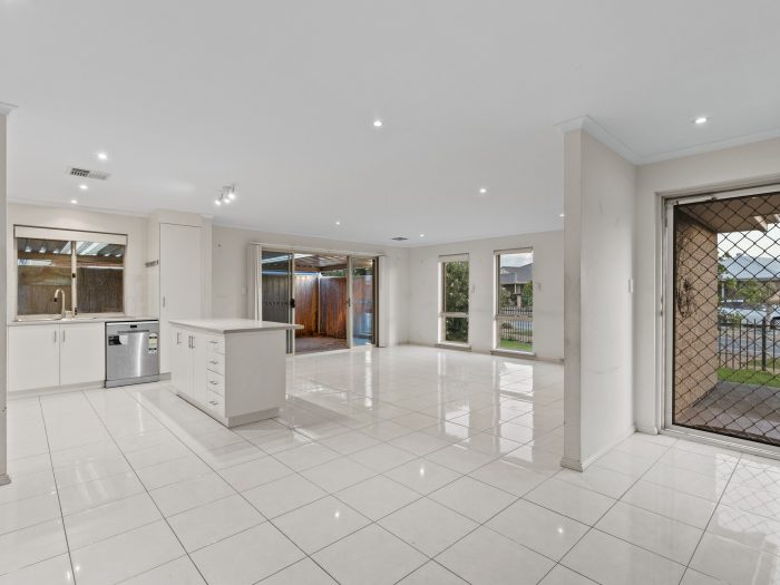 5 Aft Ct, Seaford Meadows SA 5169, Australia