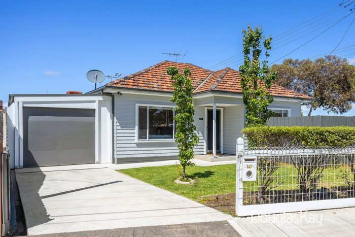 747 Ballarat Rd, Ardeer VIC 3022, Australia