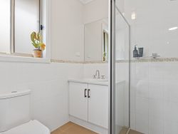 12 Beachport Rd, Seaford Rise SA 5169, Australia