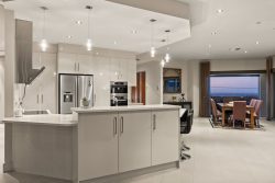 83 Braeside Ave, Seacombe Heights SA 5047, Australia
