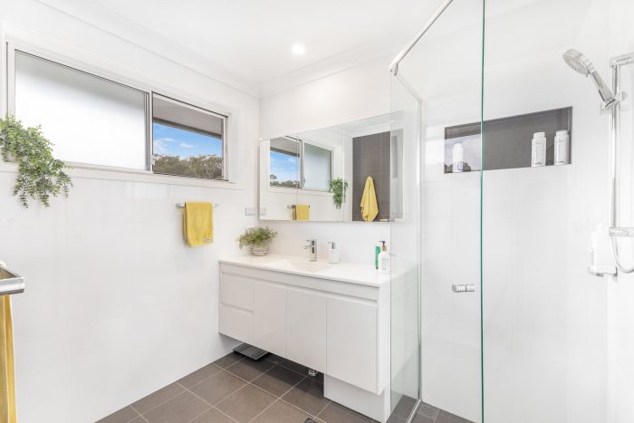 2 Braeside Pl, Engadine NSW 2233, Australia