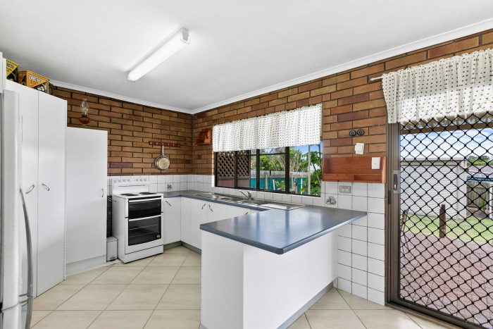 23 Bunker Ave, Urraween QLD 4655, Australia