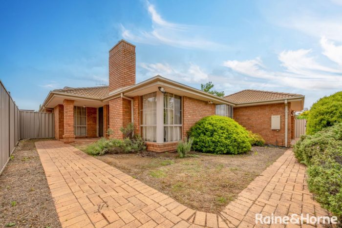 6 Eramu Pl, Kurunjang VIC 3337, Australia