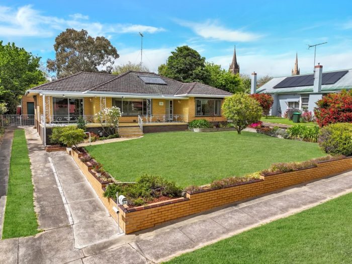 36 Clarke St, Hamilton VIC 3300, Australia