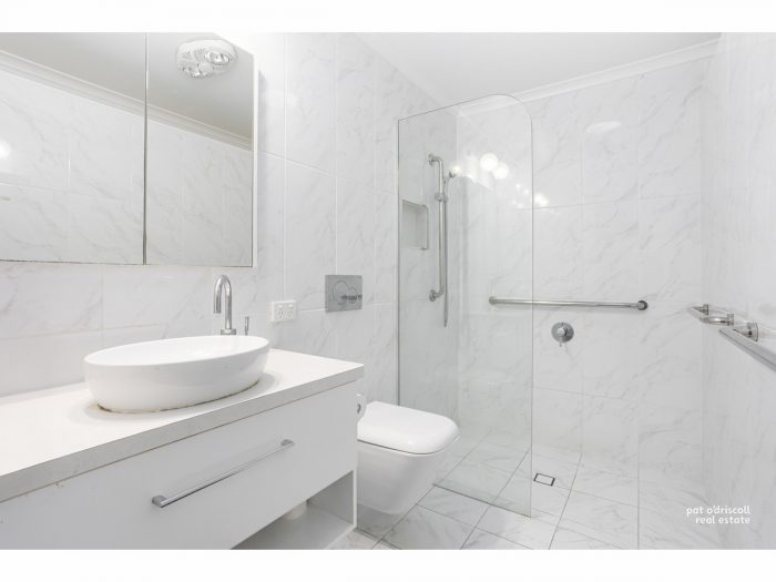 40 King St, The Range QLD 4700, Australia