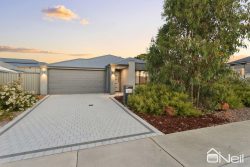 22 Cordite Cir, Byford WA 6122, Australia