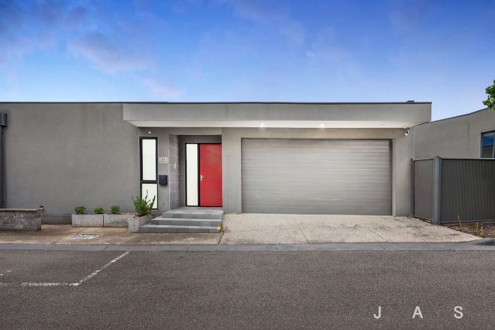 14 Cornwall Pl, Maribyrnong VIC 3032, Australia