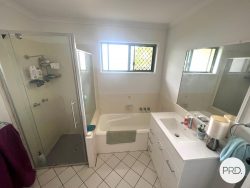 12 Curtis Ave, Boyne Island QLD 4680, Australia