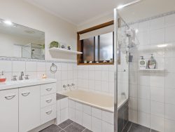 20 Edith St, Morphett Vale SA 5162, Australia