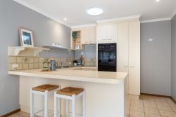 225 Ellerston Ave, Isabella Plains ACT 2905, Australia