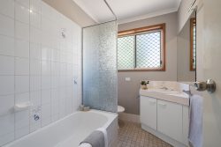 225 Ellerston Ave, Isabella Plains ACT 2905, Australia