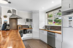 31 Flinders Esplanade, Taroona TAS 7053, Australia