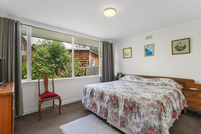 31 Flinders Esplanade, Taroona TAS 7053, Australia