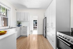 2 Goldie Ave, Bondi Junction NSW 2022, Australia