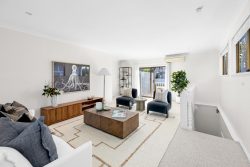 2 Goldie Ave, Bondi Junction NSW 2022, Australia