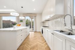 19 Head St, Balwyn VIC 3103, Australia