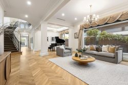 19 Head St, Balwyn VIC 3103, Australia